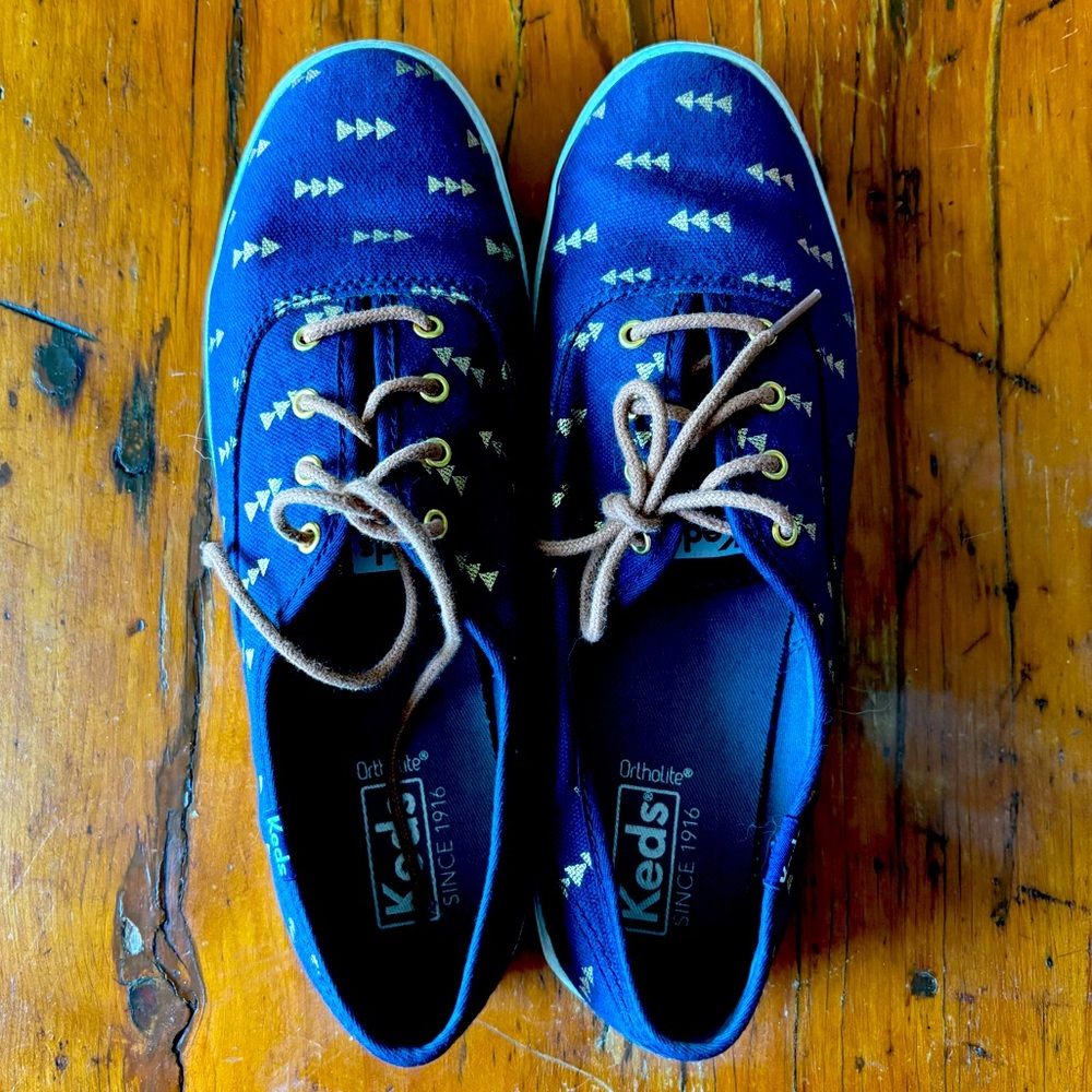 Keds classic lace-up sneakers